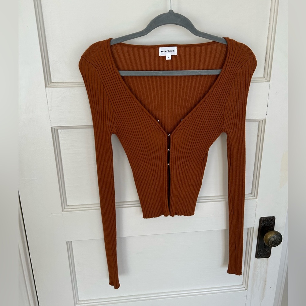 Super down/revolve knit top